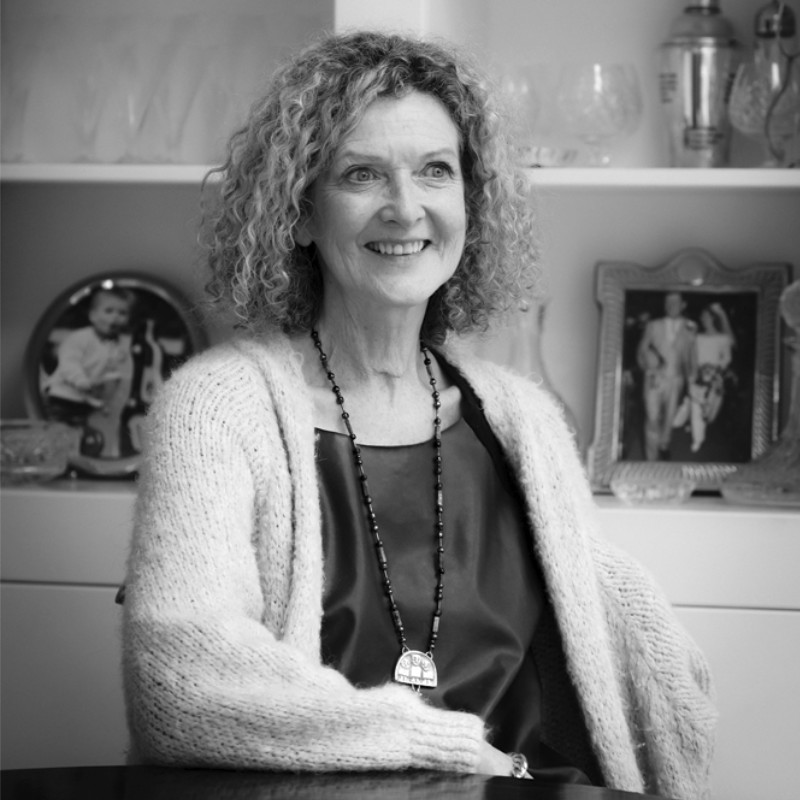 11.00am Michael Hartnett Memorial Lecture with journalist, commentator and author Justine McCarthy who will give her unique take on matters national and international.